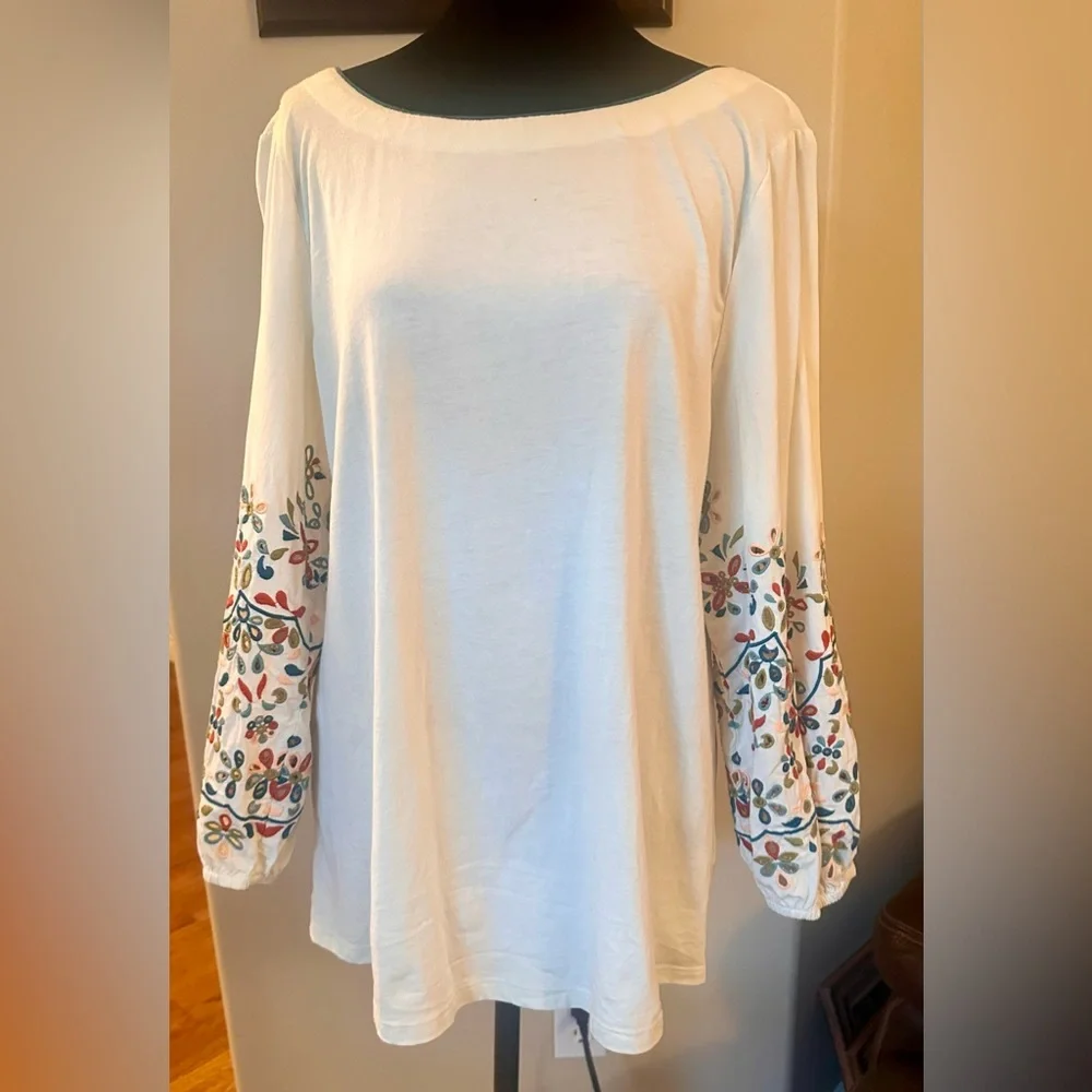 Soft Surroundings White Top with Floral Embroidery - Picture 1 of 1